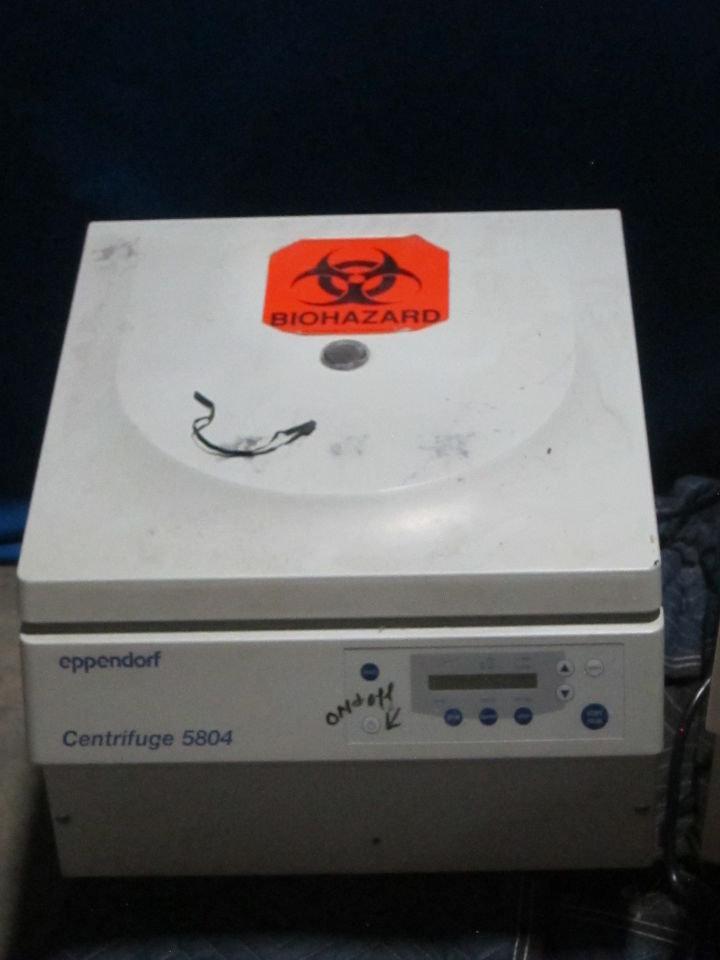 EPPENDORF 5804 Centrifuge