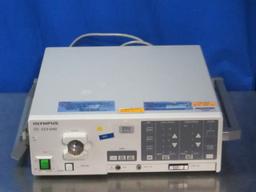 OLYMPUS Evis CLV-U40 Light Source
