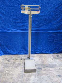 DETECTO-MEDIC Scale