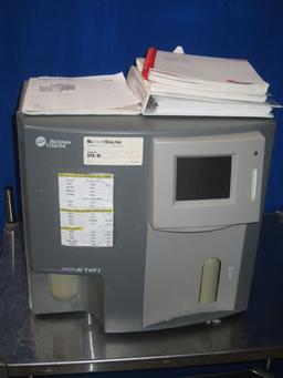 BECKMAN COULTER AcT Diff 2 Hematology Analyzer