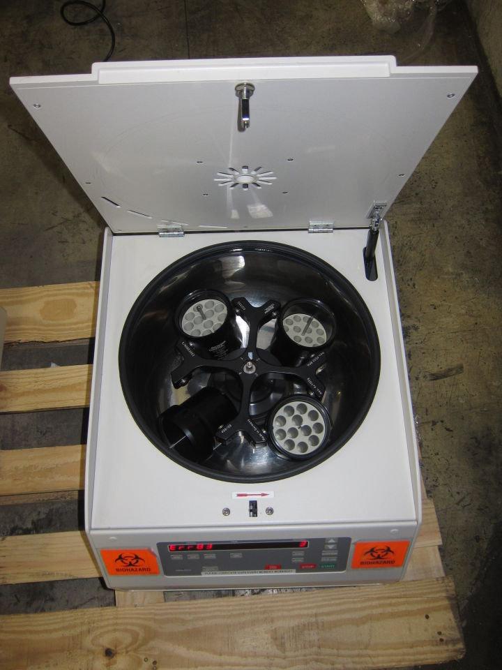 BECKMAN-COULTER Allegra X-22 Centrifuge