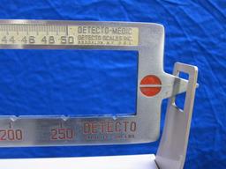 DETECTO-MEDIC Scale