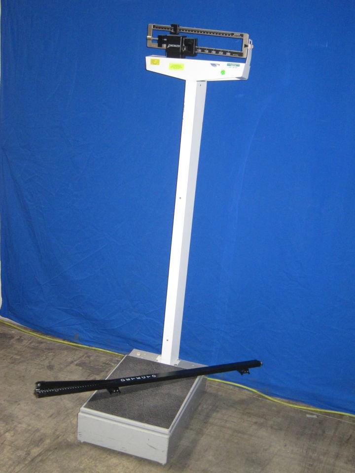 DETECTO 442 w/ Measurement Bar, On Wheels Scale