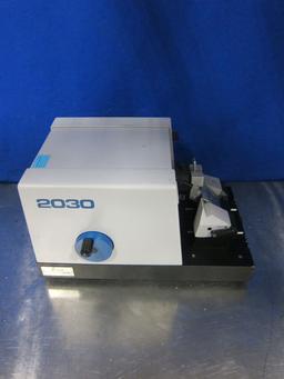 LEICA 2030 Biocut Microtome