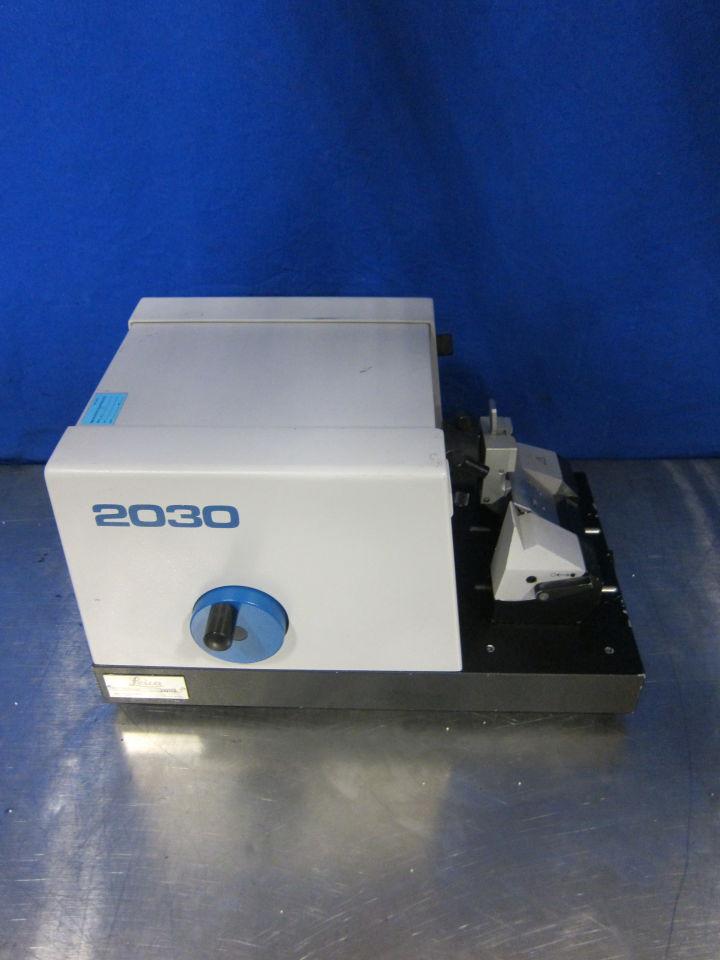 LEICA 2030 Biocut Microtome