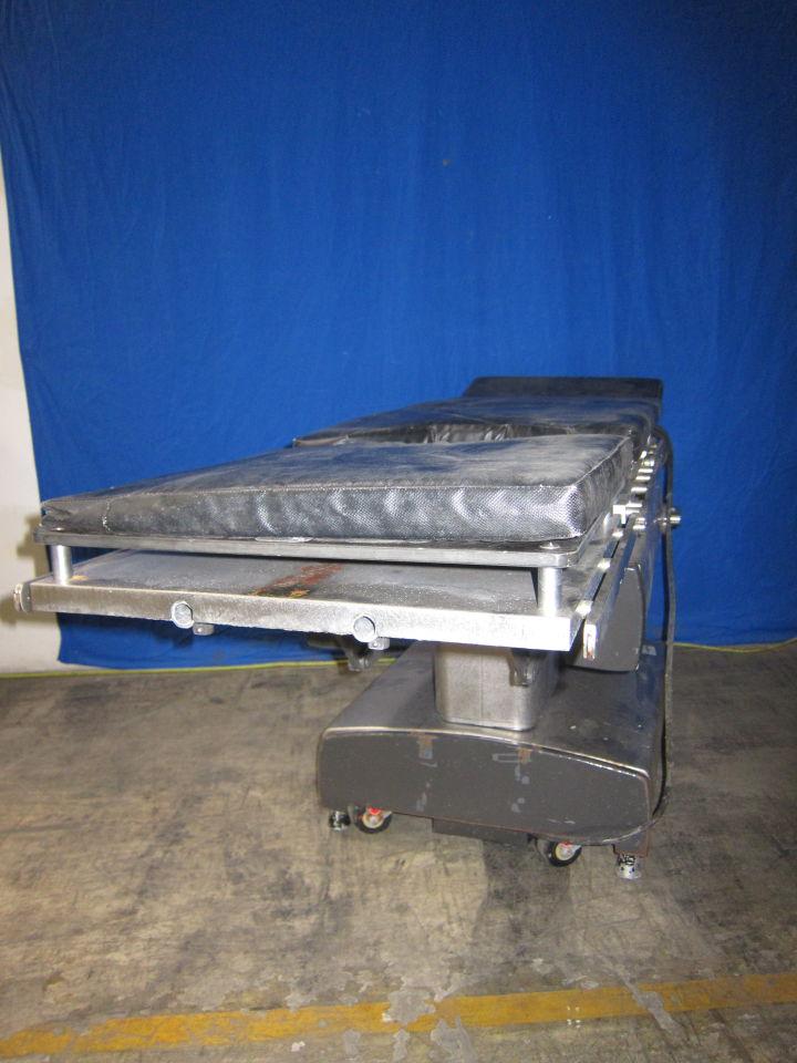 AMSCO SURGICAL 2080L Exam Table