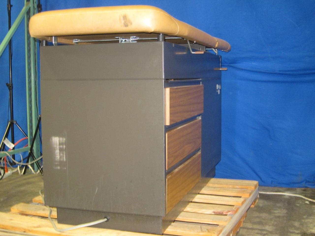 RITTER 8100 Exam Table