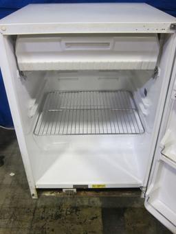 DAYTON-WALTHER CORP 4570100 Refrigerator Freezer