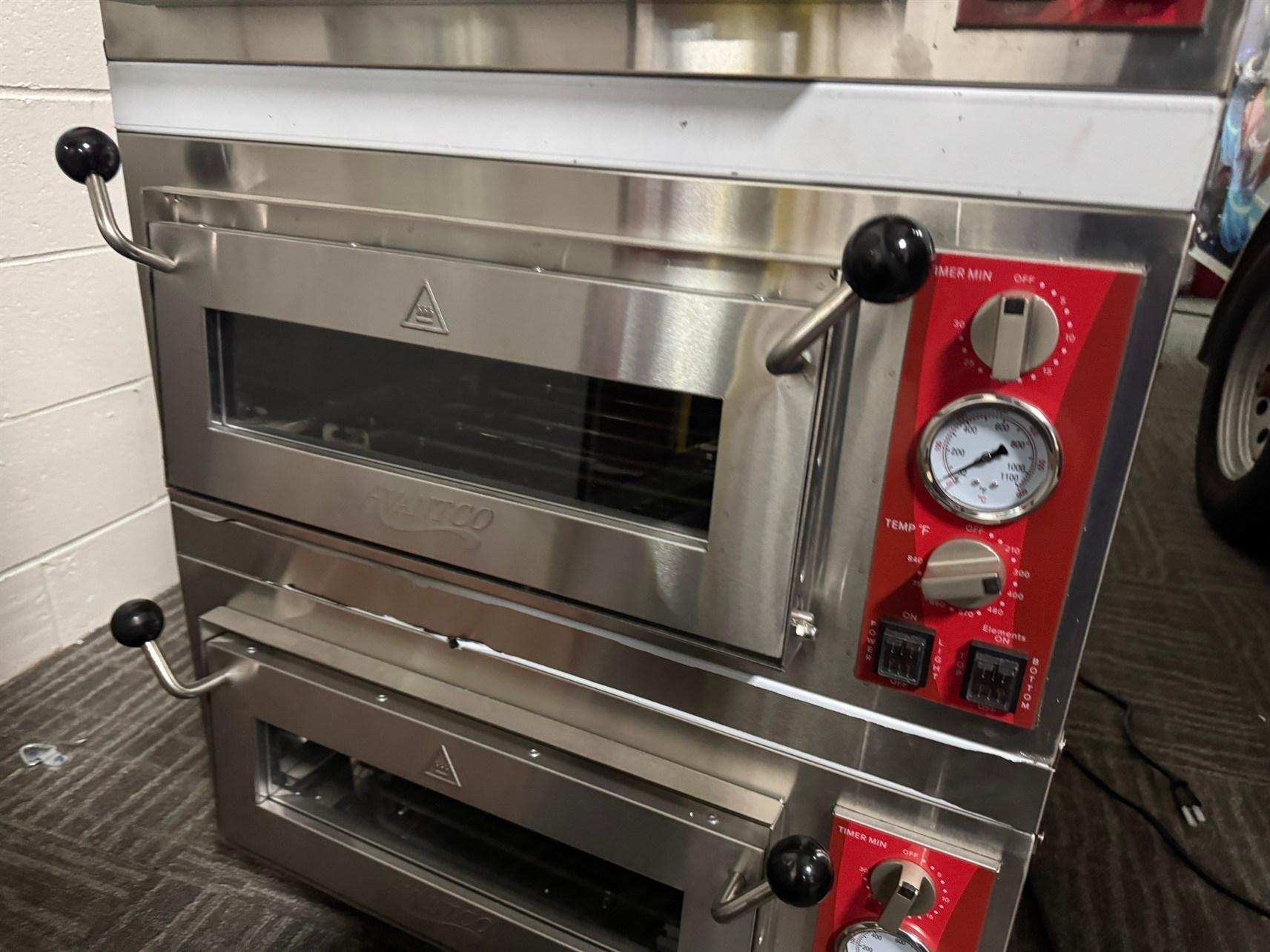 Lot Comprising STAR/HOLMAN MiniVeyor Conveyor Oven and (3) AVANTCO 18" Coun