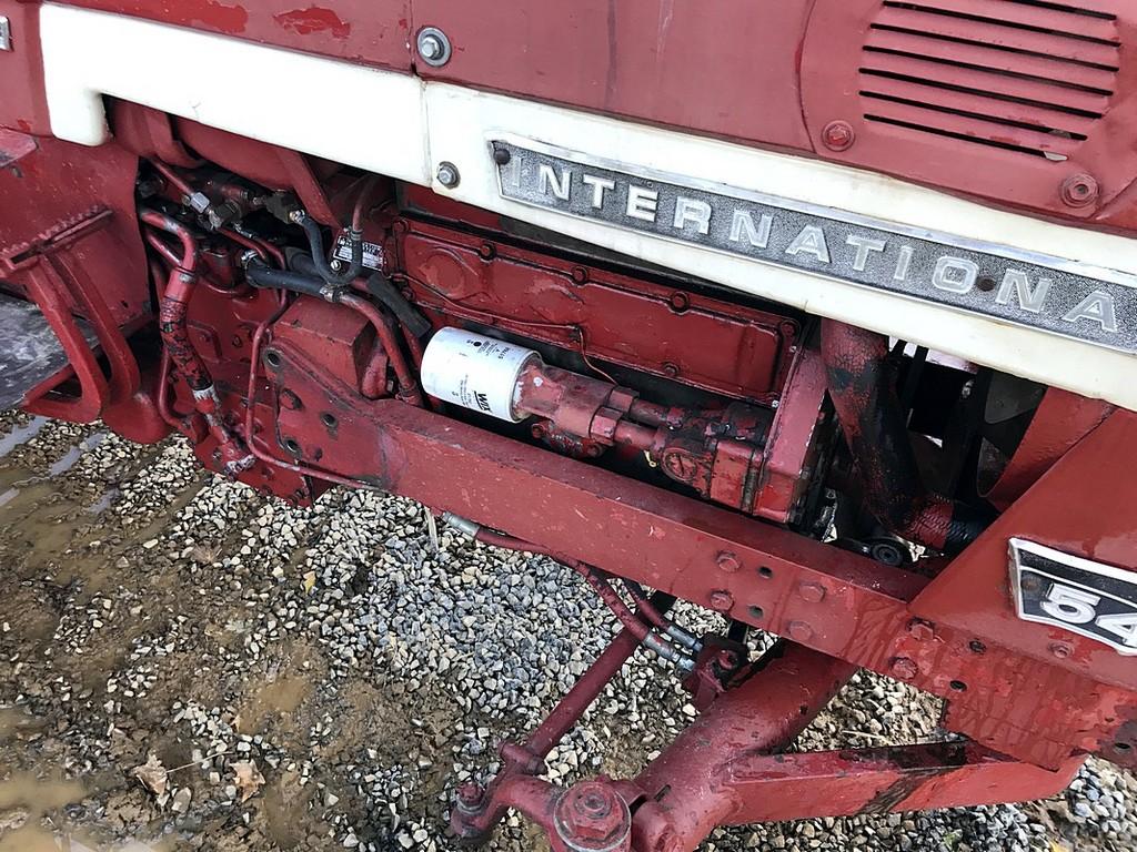 International 544 Tractor