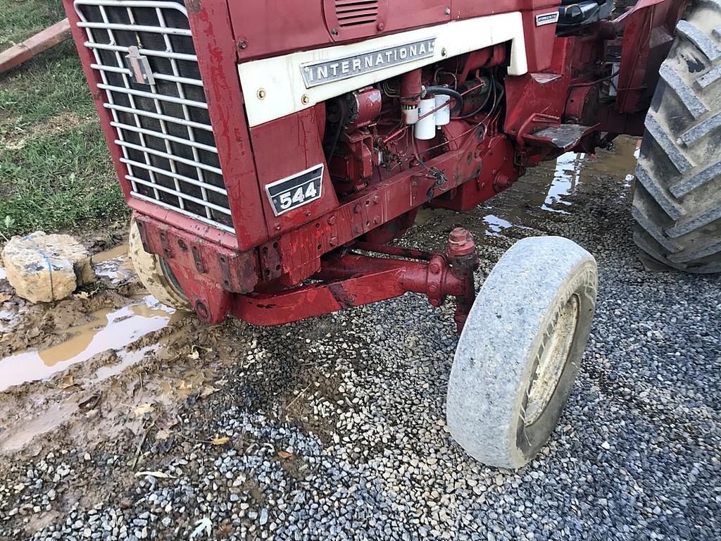 International 544 Tractor