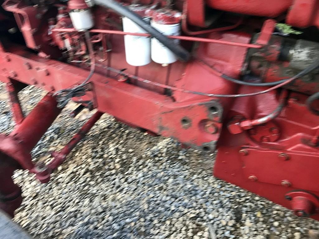 International 544 Tractor