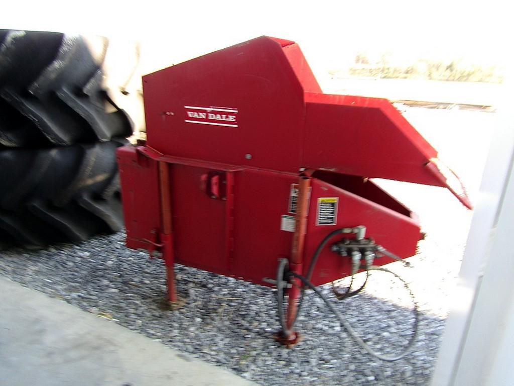 Van dale Bale Shredder