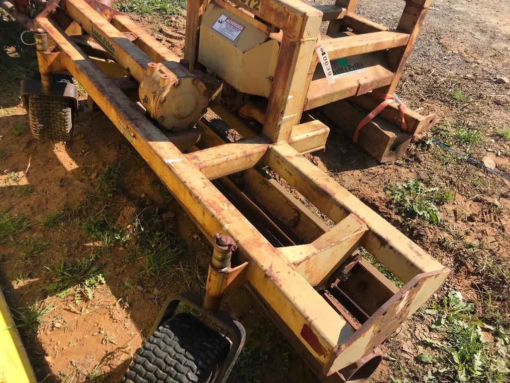 Land Pride PR2572 Rotary Rake