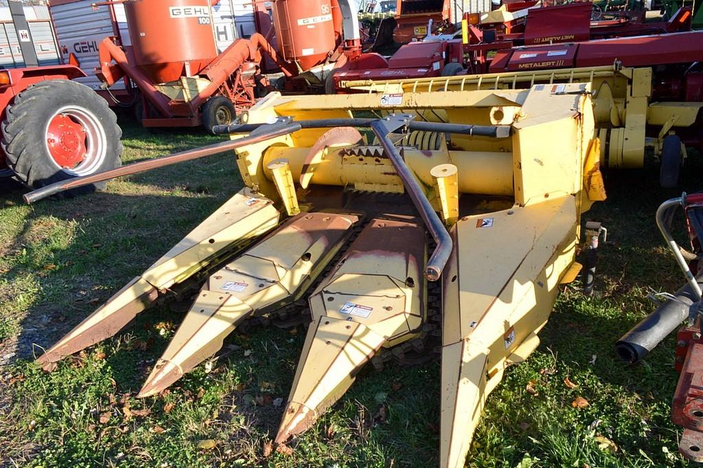 New Holland BB940S Baler