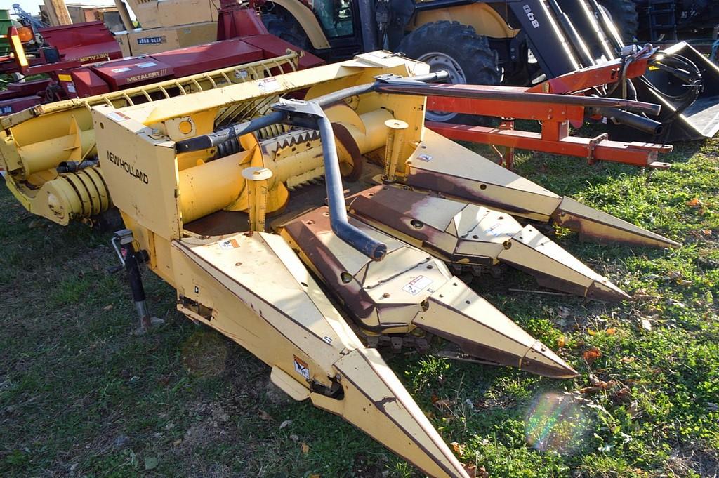 New Holland BB940S Baler