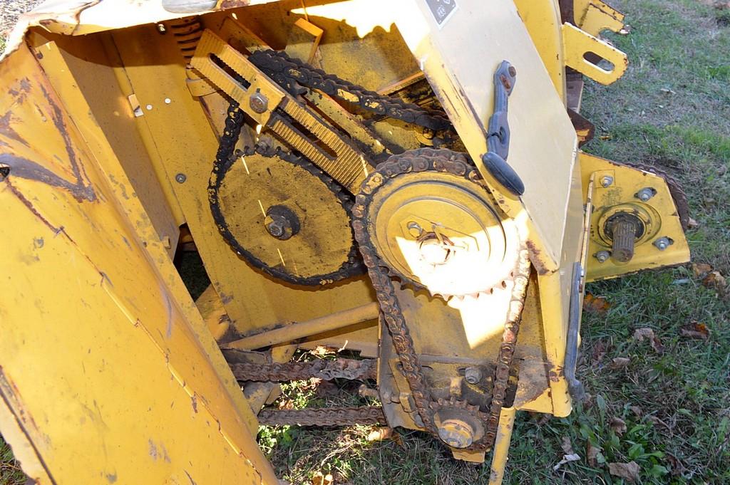 New Holland BB940S Baler
