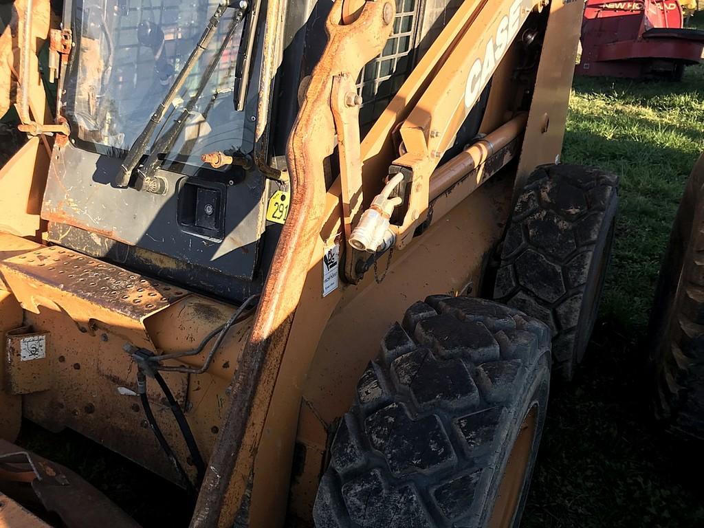 Case 90XT Skid Steer