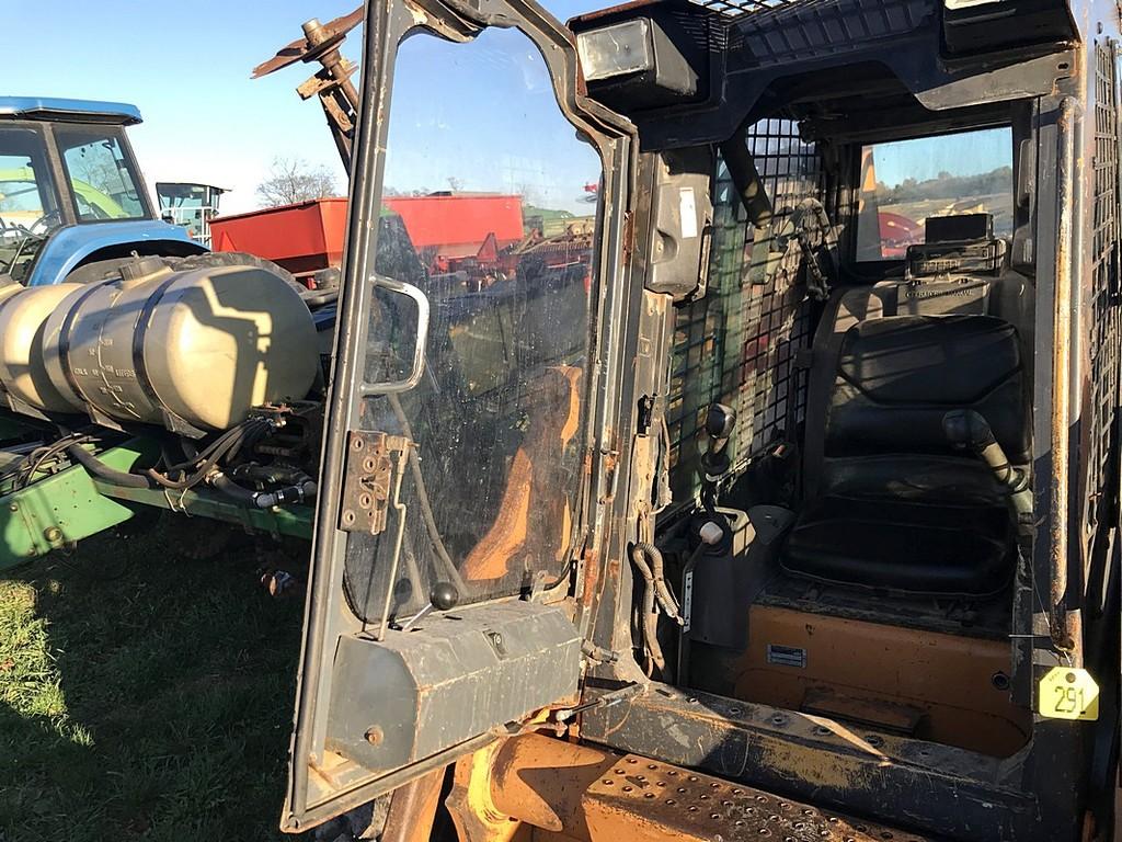 Case 90XT Skid Steer