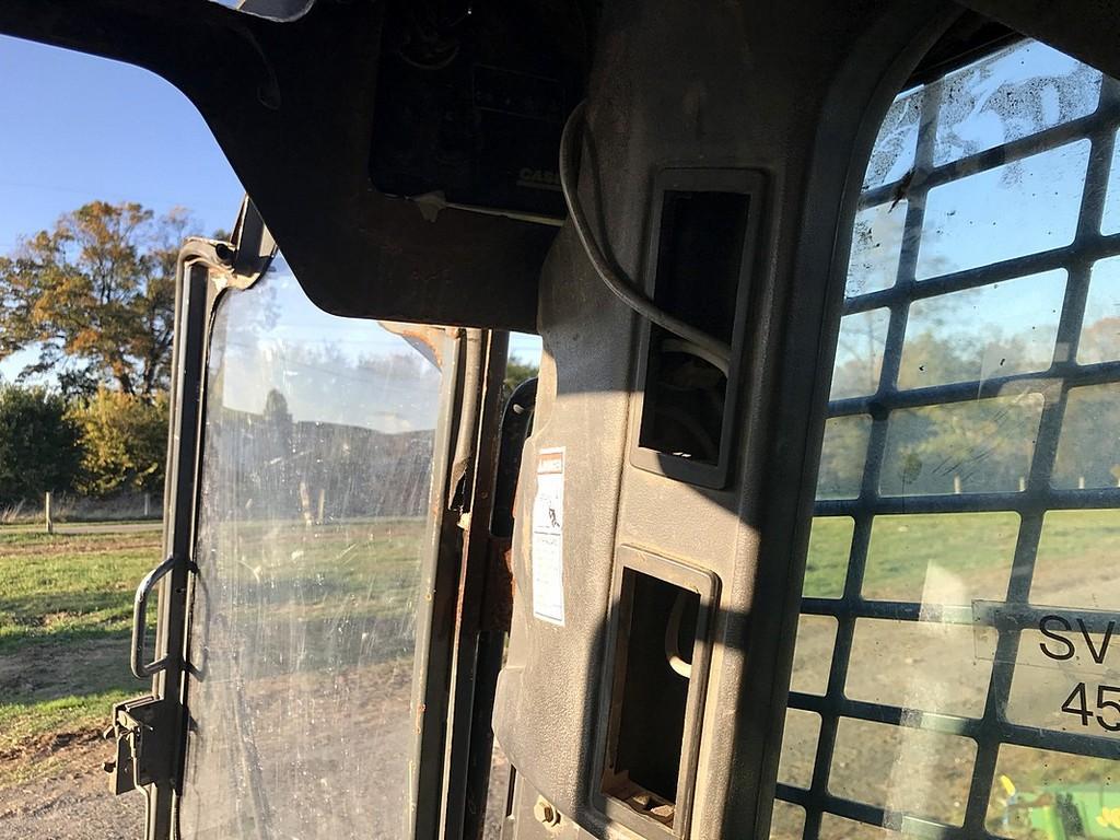 Case 90XT Skid Steer