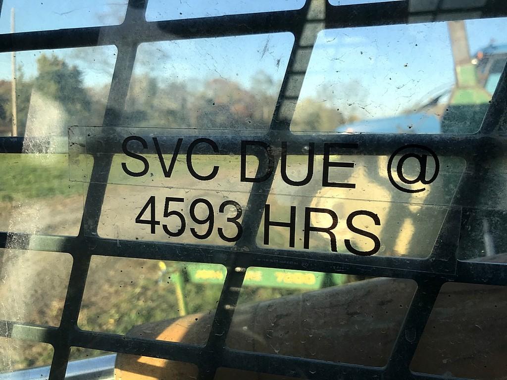 Case 90XT Skid Steer