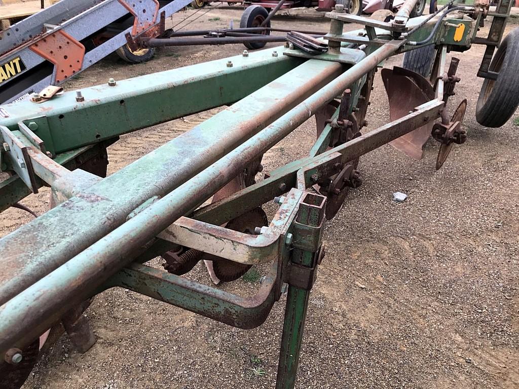 John Deere 1450 Plow