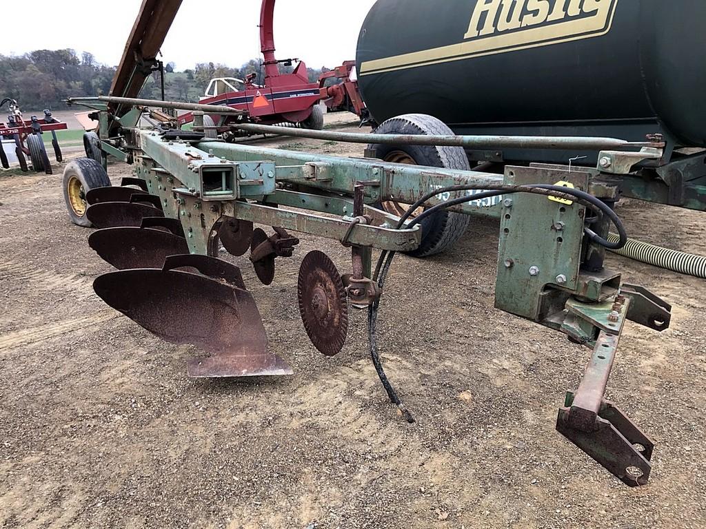 John Deere 1450 Plow