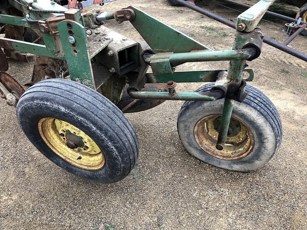 John Deere 1450 Plow