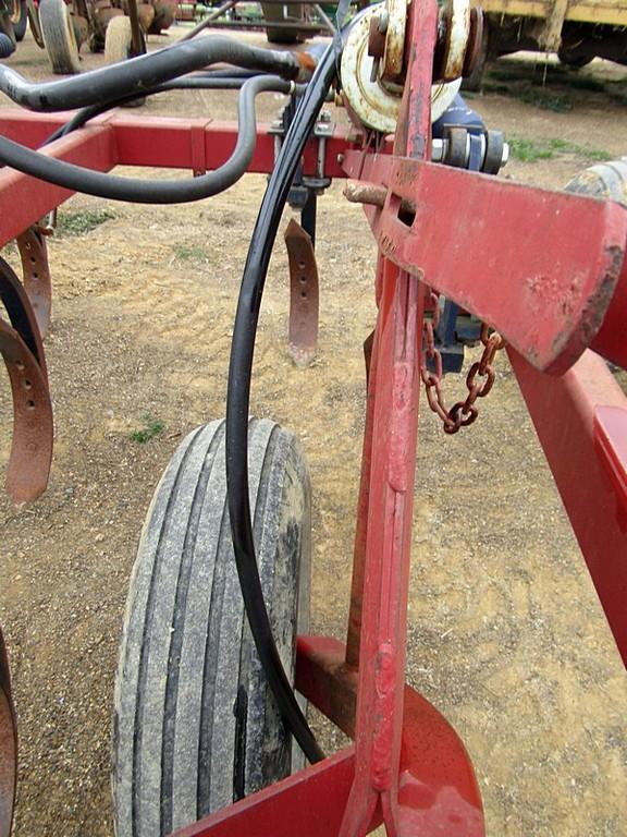 Morris CP712 Magnum II Chisel Plow
