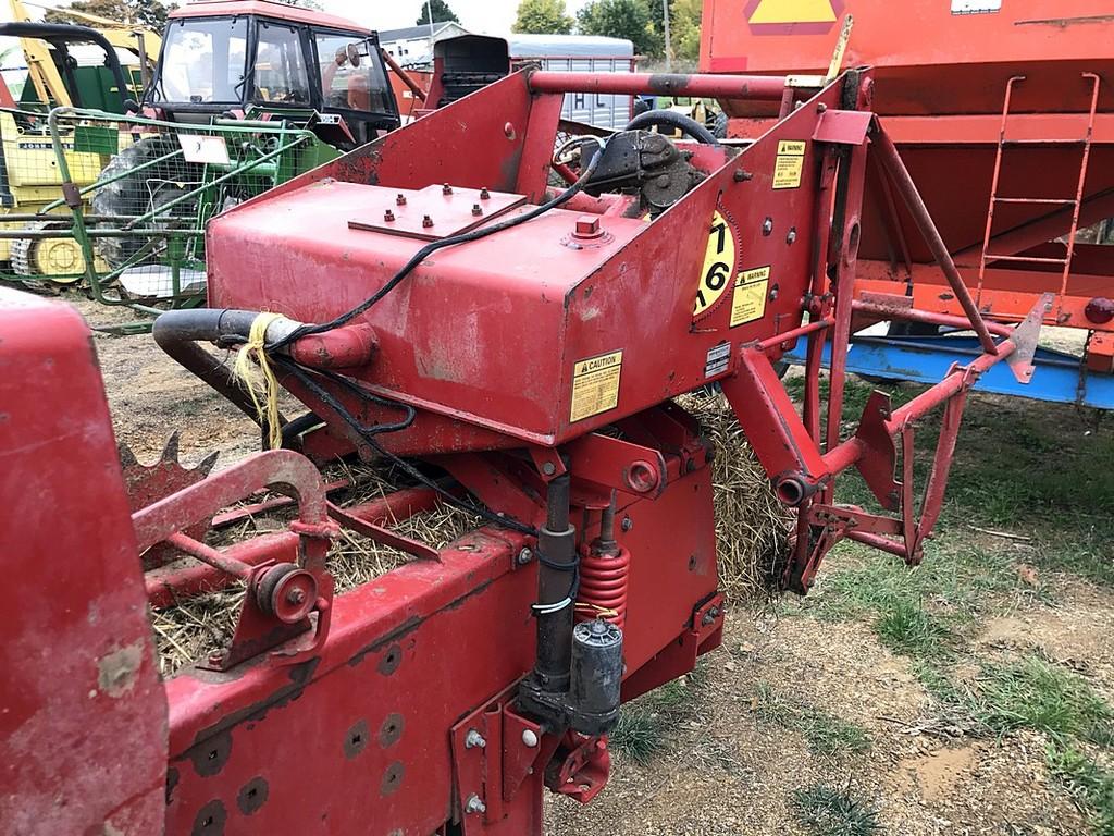 New Holland 316 Hayliner Small Square Baler