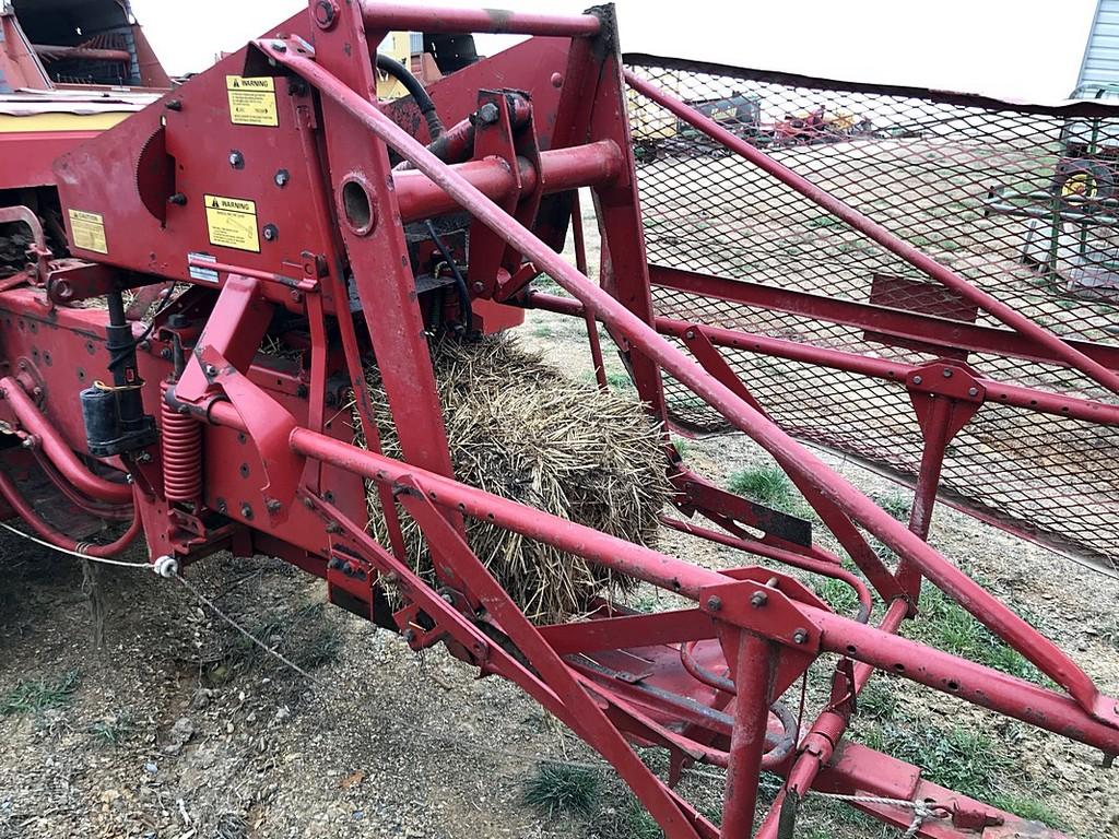 New Holland 316 Hayliner Small Square Baler