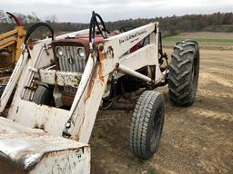International 504 Loader Tractor