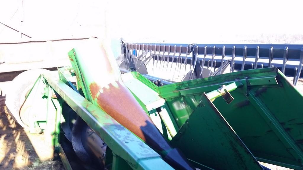 John Deere 915 Grain Platform