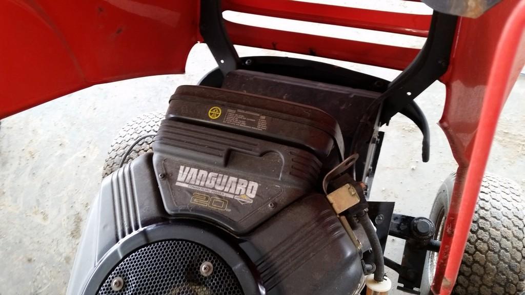 Simplicity Broadmoor Lawn Tractor