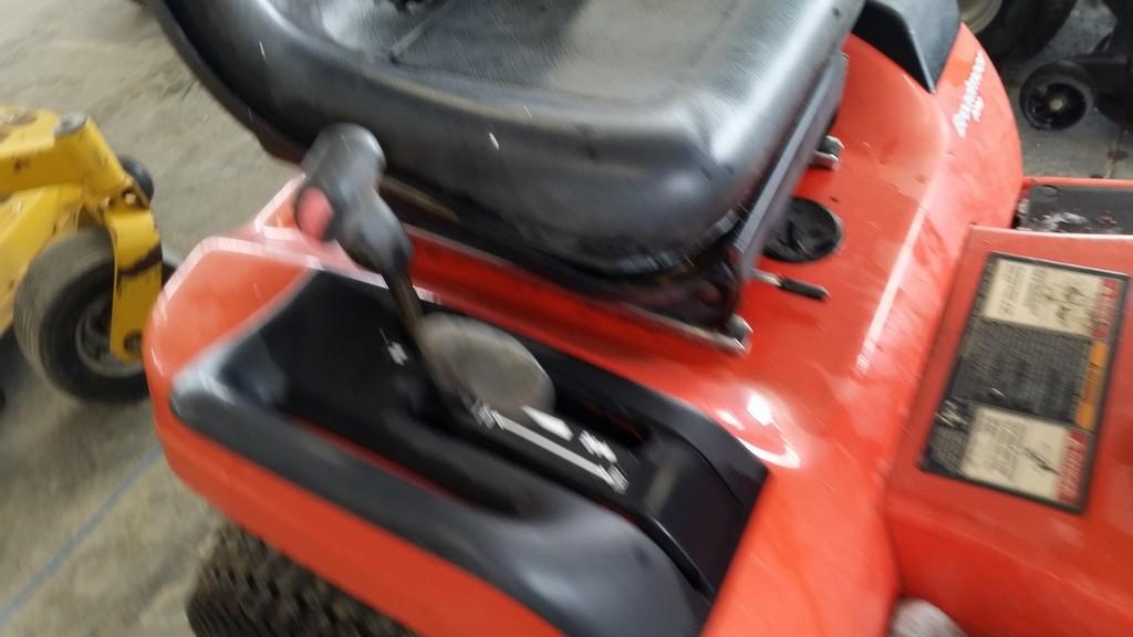 Simplicity Broadmoor Lawn Tractor