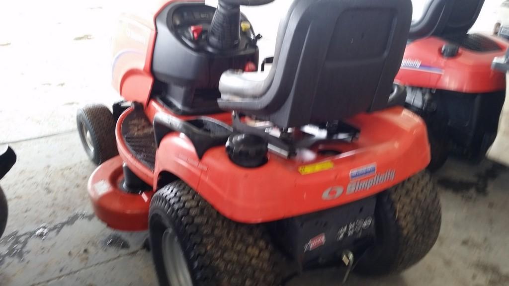 Simplicity Broadmoor Lawn Tractor