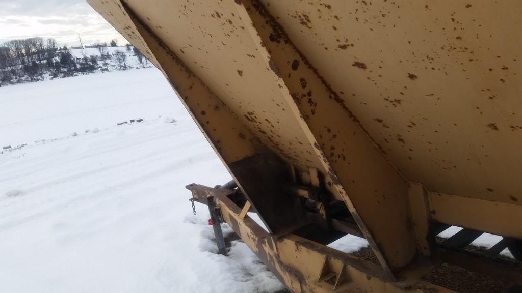 Stoltzfus TV20H5 Lime Spreader