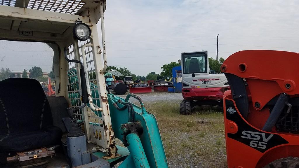 Takeuchi TL26-2 Track Skid Steer