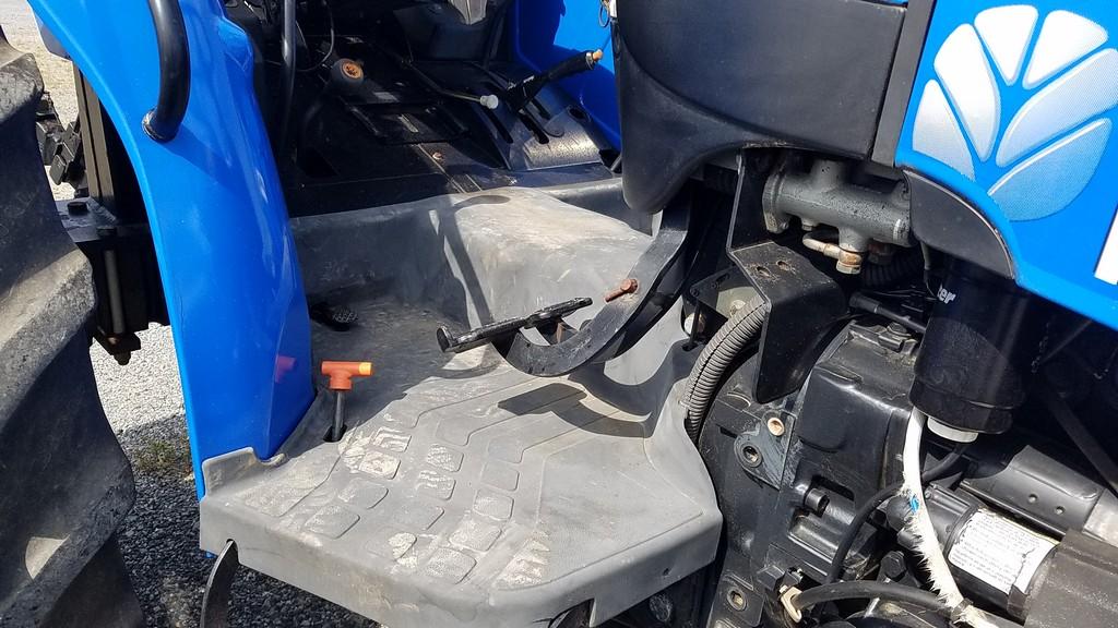 New Holland TN60A Tractor