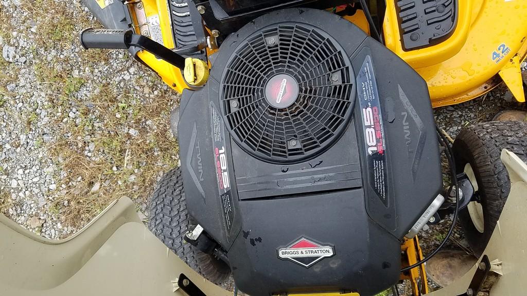 Cub Cadet LT1018 Riding Tractor