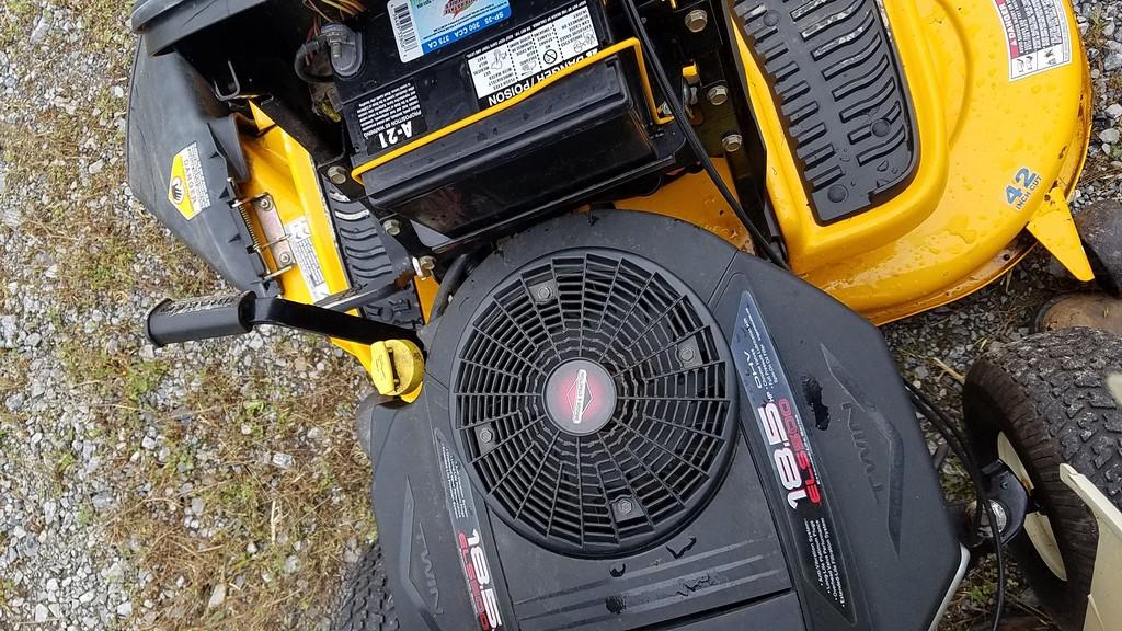 Cub Cadet LT1018 Riding Tractor