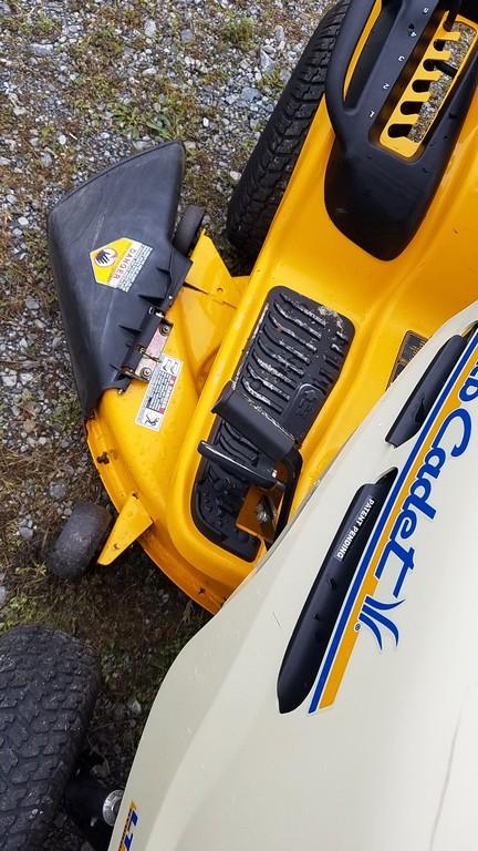 Cub Cadet LT1018 Riding Tractor