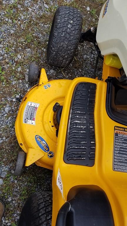 Cub Cadet LT1018 Riding Tractor
