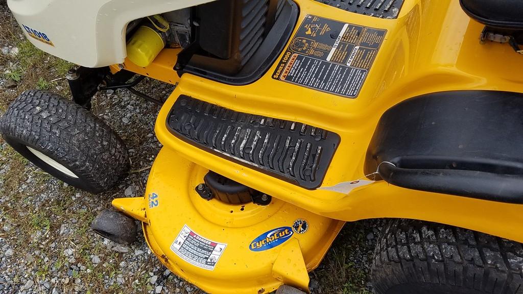 Cub Cadet LT1018 Riding Tractor