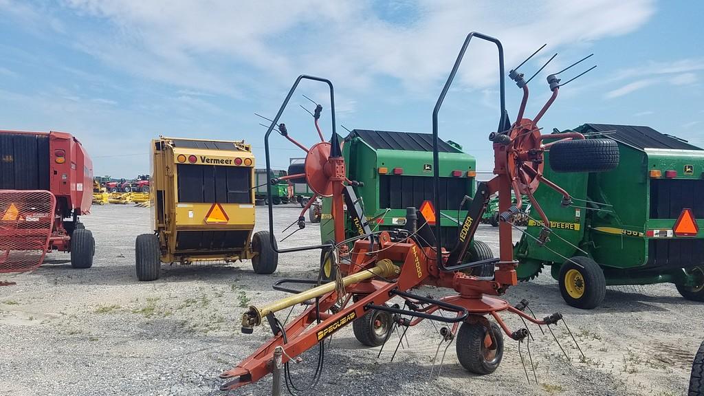Pequea TT4000 Tedder