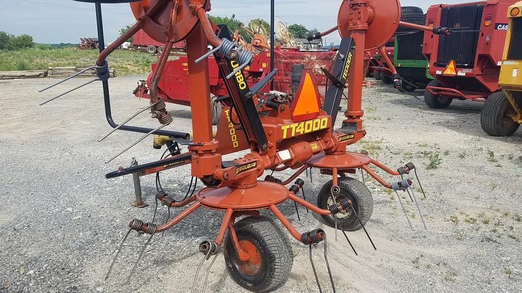 Pequea TT4000 Tedder