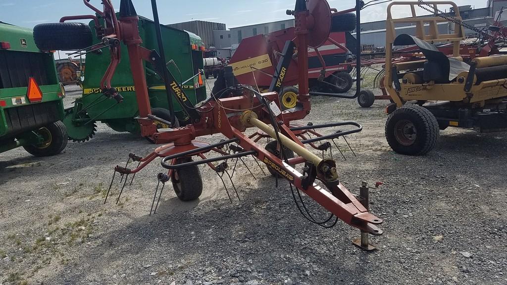 Pequea TT4000 Tedder