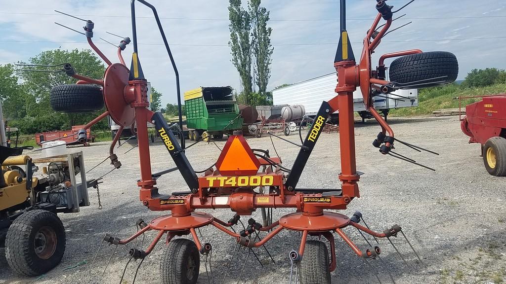 Pequea TT4000 Tedder