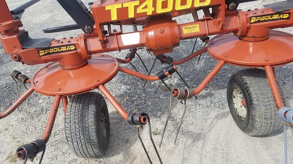 Pequea TT4000 Tedder