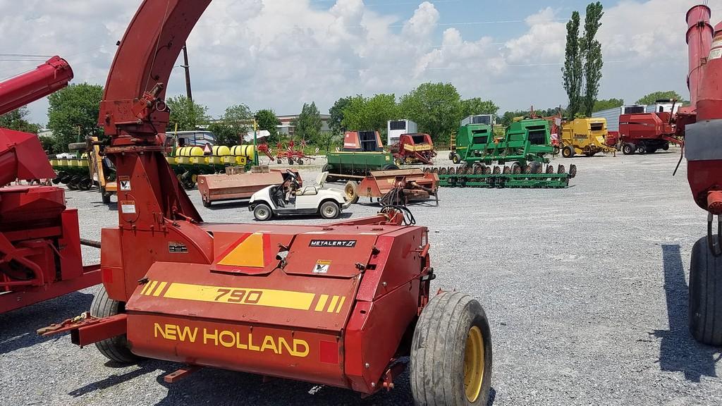 New Holland 790 Forage Harvester